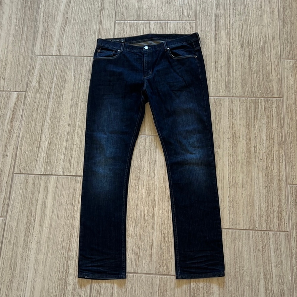 Armani Exchange size 38. Dark blue. Slim fit jean